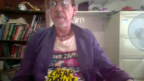 whiteboomer online show from December 19, 8:22 am