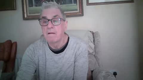 whitebriefs009 online show from January 14, 9:47 am