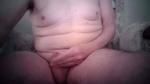 whitebriefs009 online show from April 3, 8:44 am