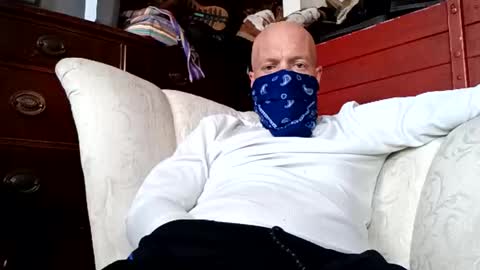 Dom Poleslinger online show from April 18, 4:52 pm