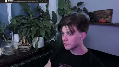 Gus online show from October 19, 8:56 pm