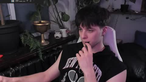 Gus online show from January 21, 5:27 pm