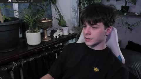 Gus online show from February 10, 6:45 pm