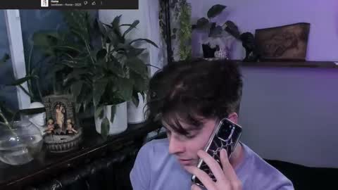 Gus online show from October 3, 8:03 pm