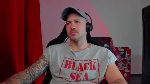 VI online show from November 24, 6:53 pm