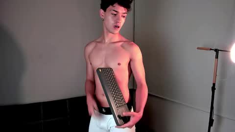 WildDesire online show from September 18, 11:51 pm