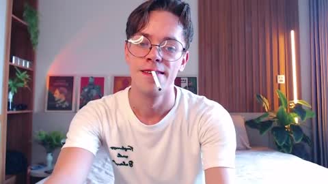 William online show from March 26, 8:18 am