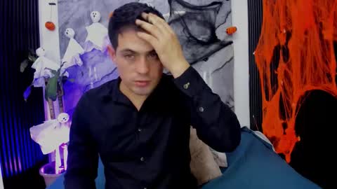 william_steel_ online show from October 24, 4:47 am