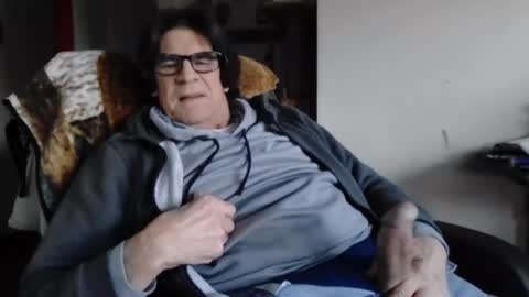 willtie26 online show from February 17, 9:30 pm