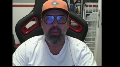 Adam online show from November 6, 7:33 am