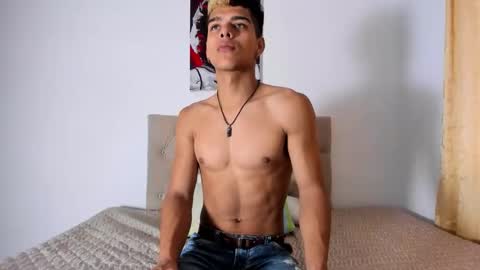 Snapshot of wyatt_2 chatting on September 25, 11:53 am wyatt online show from September 25, 11:53 am