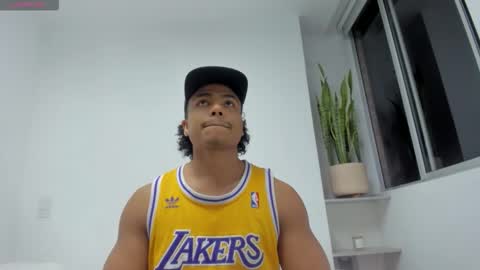 Xavier online show from December 17, 12:51 am