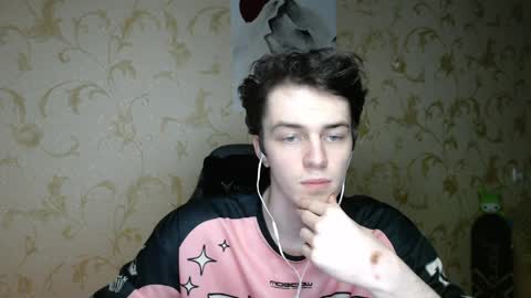 traqqq online show from March 29, 7:58 pm