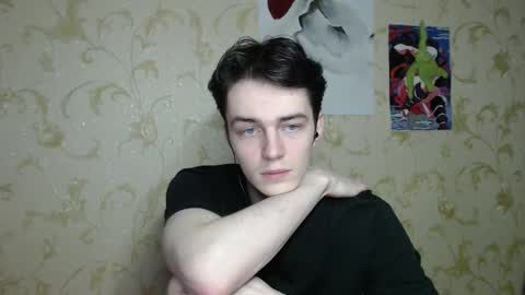 traqqq online show from February 9, 10:03 pm