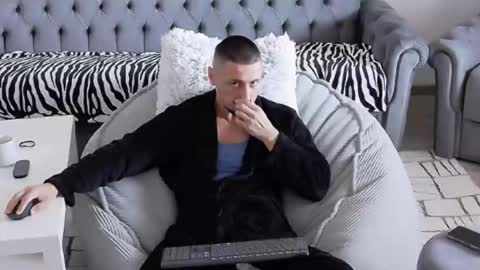 xxx_alejandro online show from September 14, 8:05 am