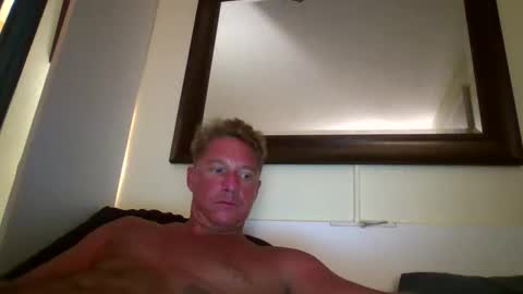 deeeeznutz online show from October 15, 11:07 am