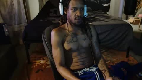 xxxjrstrokesxxx online show from November 1, 4:05 am