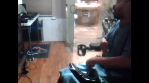 xxxonwheelz online show from November 6, 12:02 am