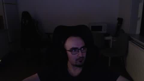 YamilLamal online show from December 17, 7:20 pm