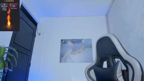 Snapshot of yeiko_romero_ chatting on September 30, 5:38 pm YEIKO ROMERO online show from September 30, 5:38 pm