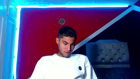 yeison_777_ online show from May 13, 6:54 am