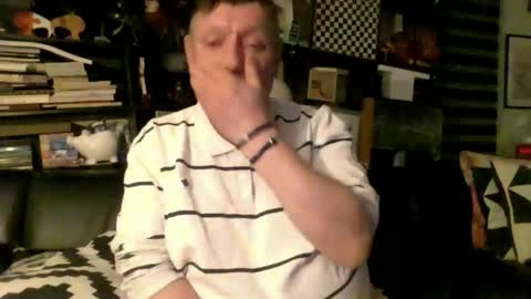 yessex247 online show from April 18, 2:02 am