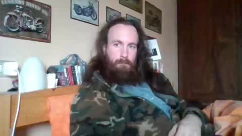 Snapshot of yeti_92 chatting on February 22, 12:51 pm yeti_92 online show from February 22, 12:51 pm