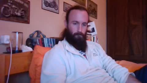 Snapshot of yeti_92 chatting on October 16, 4:15 pm yeti_92 online show from October 16, 4:15 pm
