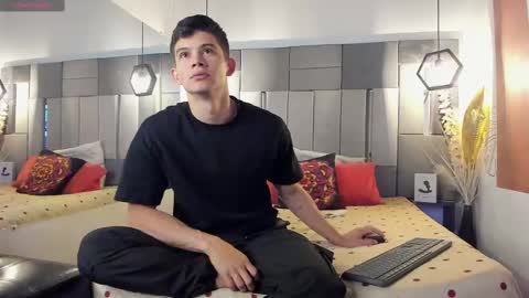 yizus_bonz online show from February 22, 9:21 pm