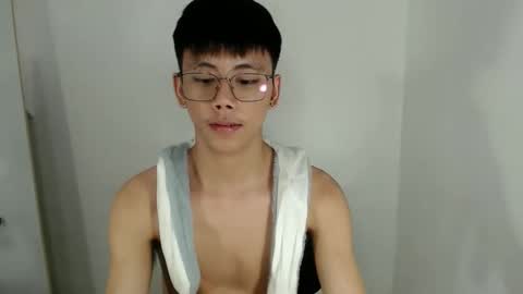 ynotyu online show from December 22, 11:13 pm