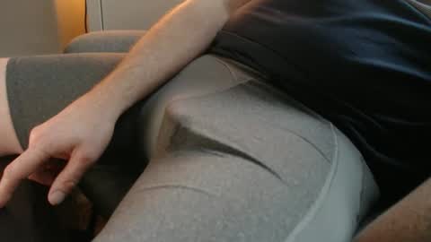 yorkiemanuk online show from December 20, 2:24 pm