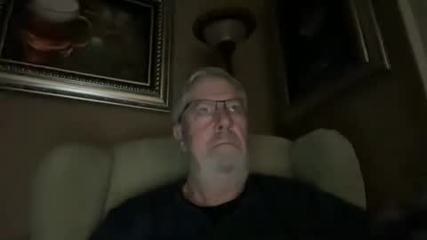 Snapshot of yougogirl_3 chatting on December 25, 11:54 am Colorado Guy Straight online show from December 25, 11:54 am