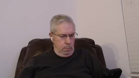 Snapshot of yougogirl_3 chatting on January 28, 1:05 pm Colorado Guy Straight online show from January 28, 1:05 pm