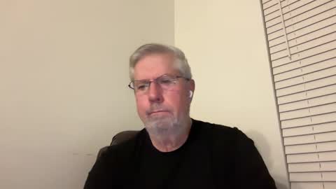Snapshot of yougogirl_3 chatting on January 4, 4:44 am Colorado Guy Straight online show from January 4, 4:44 am