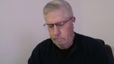 Snapshot of yougogirl_3 chatting on January 19, 3:50 am Colorado Guy Straight online show from January 19, 3:50 am