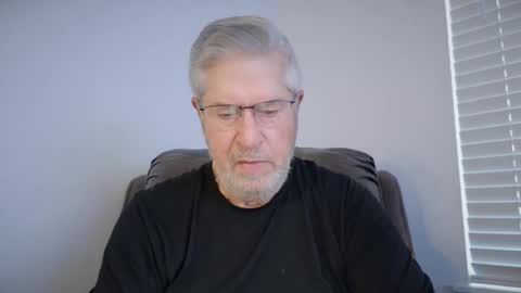 Snapshot of yougogirl_3 chatting on February 25, 1:50 pm Colorado Guy Straight online show from February 25, 1:50 pm