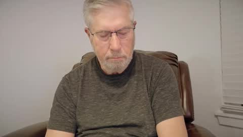 Snapshot of yougogirl_3 chatting on March 3, 3:28 am Colorado Guy Straight online show from March 3, 3:28 am