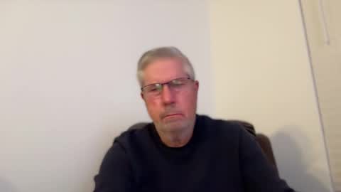 Snapshot of yougogirl_3 chatting on February 4, 3:44 am Colorado Guy Straight online show from February 4, 3:44 am