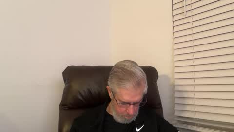 Snapshot of yougogirl_3 chatting on September 18, 7:54 am Colorado Guy Straight online show from September 18, 7:54 am