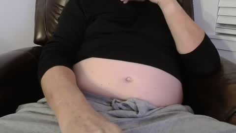 Snapshot of yougogirl_3 chatting on December 15, 12:17 pm Colorado Guy Straight online show from December 15, 12:17 pm
