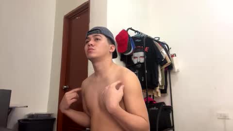 Cyrus online show from March 24, 6:24 pm