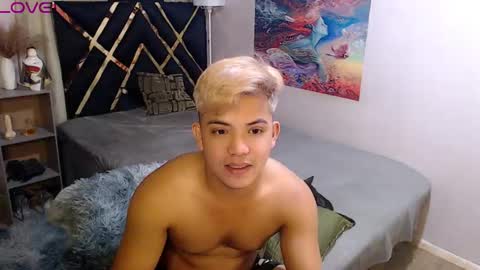 yourasian_bradley online show from November 4, 7:04 pm