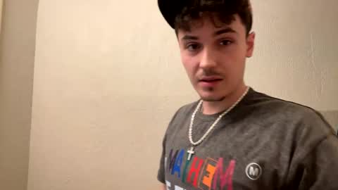 yungstudbev online show from January 3, 4:55 am