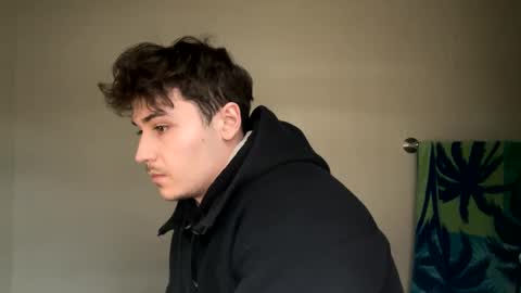 yungstudbev online show from January 11, 2:47 pm