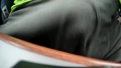 yuppers1234 online show from February 12, 8:15 pm