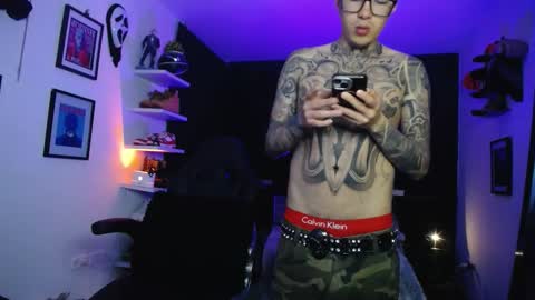 zac_muller1 online show from November 28, 8:16 am