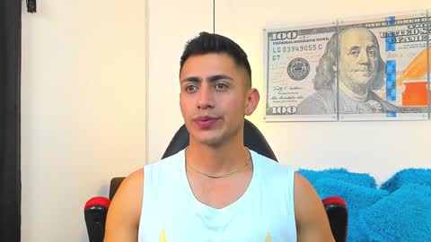 zachpri20 online show from January 3, 7:16 am