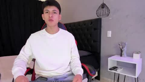 Samuel online show from July 12, 8:00 pm