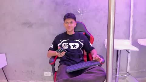 Samuel online show from June 9, 7:48 pm