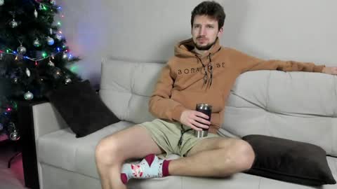 Andrew online show from December 28, 10:34 pm